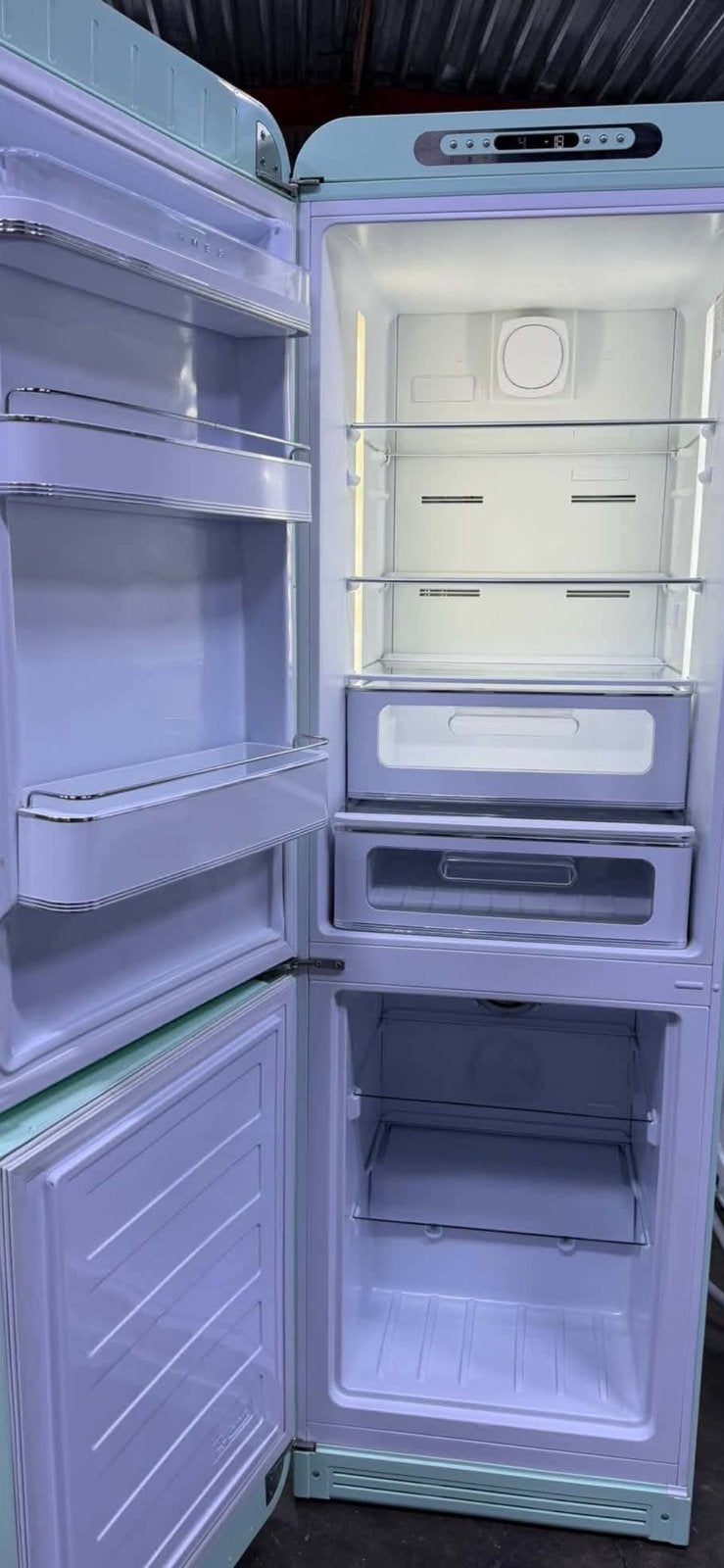 Grote koelkast  SMEG 2 jaar oud, Ophalen of Verzenden, Zo goed als nieuw