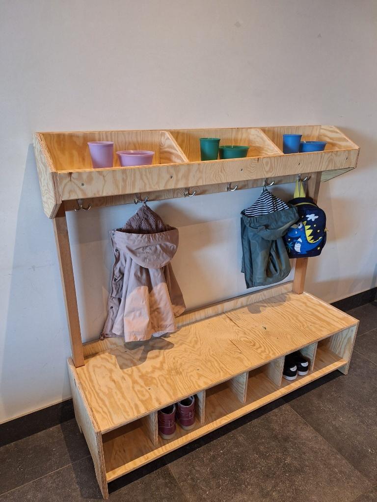 Kinderkapstok / Kinderopvang, Ophalen, Zo goed als nieuw