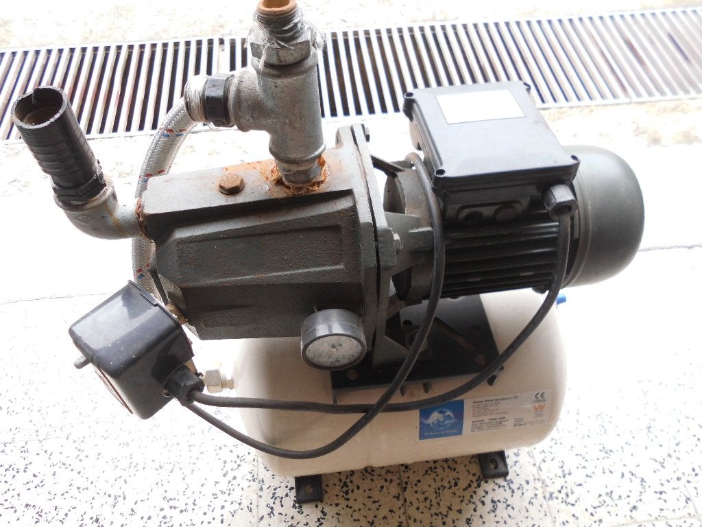 water pomp, Ophalen, Gebruikt, Elektrisch, Hydrofoorpomp