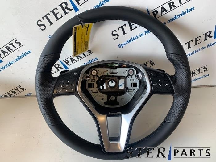 Volant d'un Mercedes E-Klasse, Autos : Pièces & Accessoires, Neuf, 3 mois de garantie, -, -