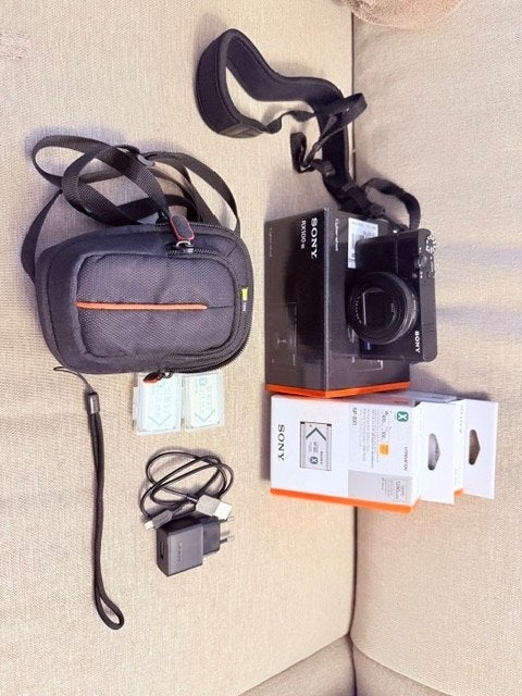 Sony RX100 VII, Audio, Tv en Foto, Fotocamera's Digitaal, Ophalen, Draagriem, Zo goed als nieuw, Compactcamera