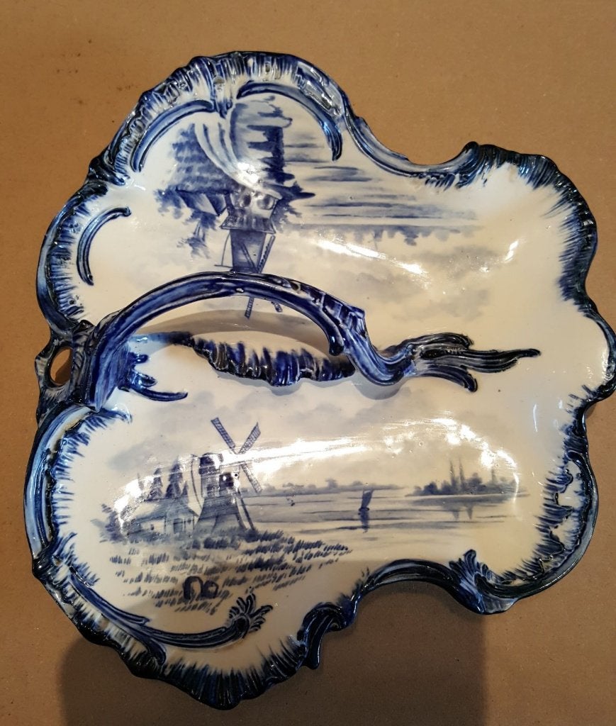 Plat mendiant Royal Bonn style Bleu de Delft (1892 -1919), Antiquités & Art, Enlèvement ou Envoi
