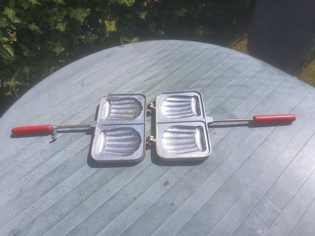 Dubbel aluminium croque monsieur ijzer, Ophalen