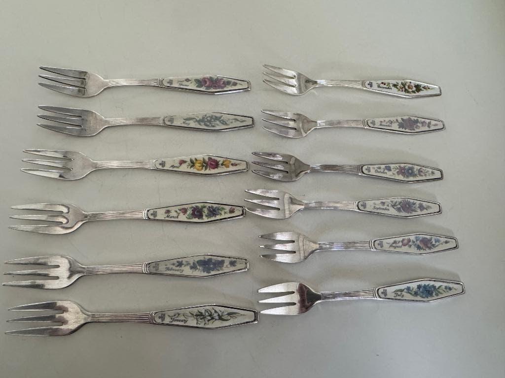 12 fourchettes à fleurs du mois, Maison & Meubles, Cuisine | Couverts, Enlèvement ou Envoi