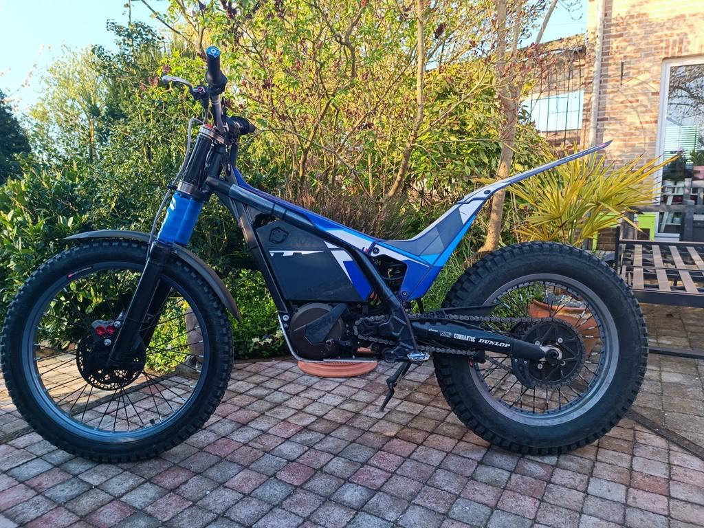 TRIAL MOTOR EM FACTOR  E 2025 vermindering van prijs, Particulier