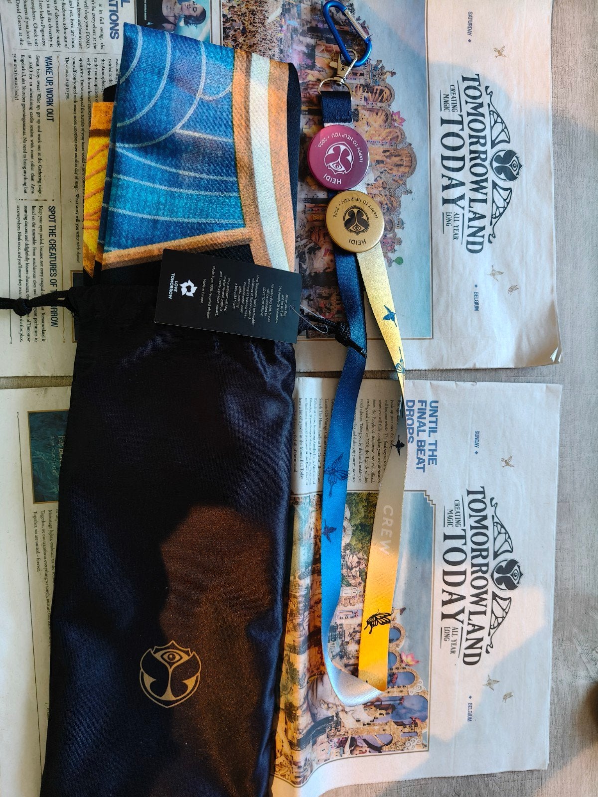 Tomorrowland 2026: vlag, krantjes, lanyard en buttons, Enlèvement ou Envoi