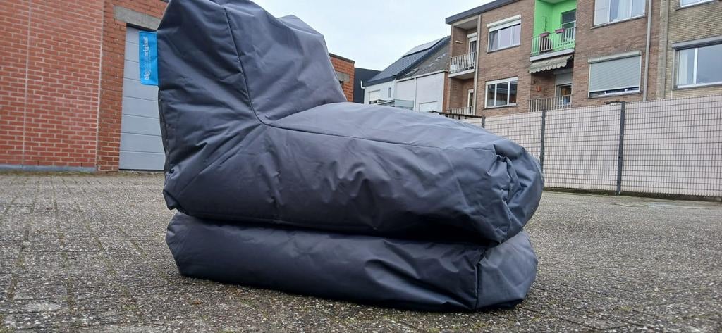 2 Zitzakken big bertha, Enlèvement, Pouf