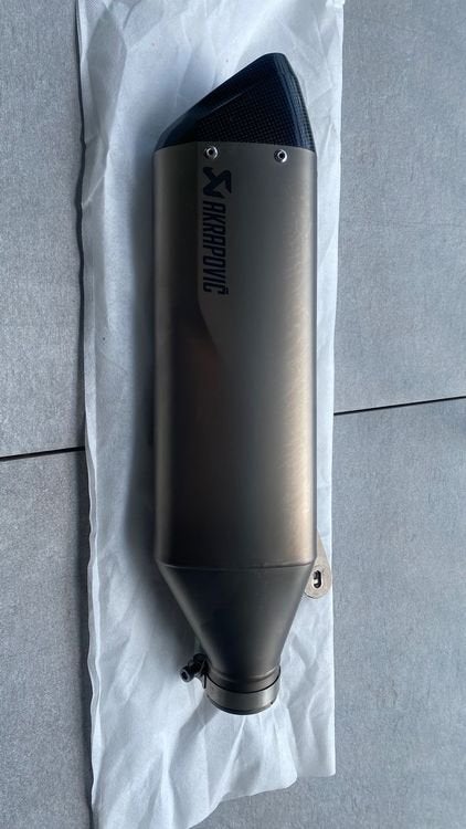Originele Akrapovič uitlaat BMW S1000R / S1000RR / S1000XR, Motoren, Ophalen, Zo goed als nieuw