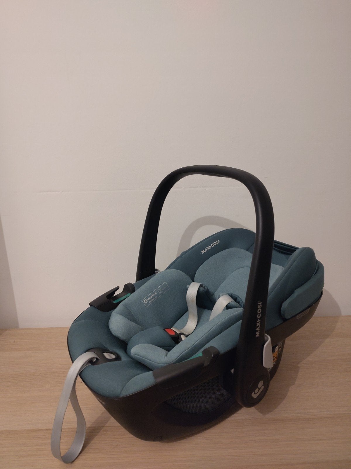 Maxi Cosi Pebbles 360 - met draai onderstel, Kinderen en Baby's, Ophalen, Maxi-Cosi