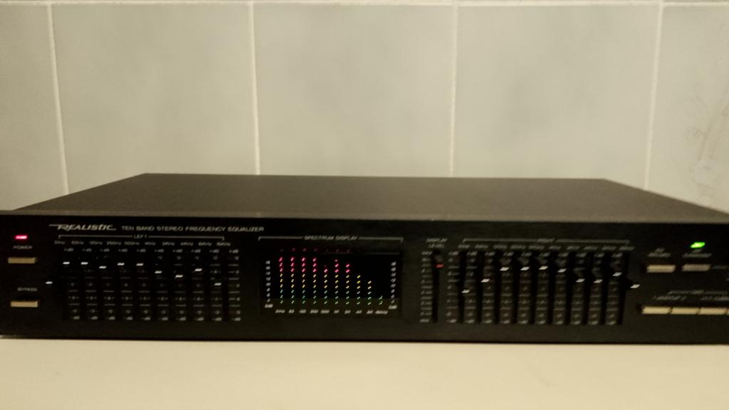 Realistic 10 band stereo equalizer, Ophalen of Verzenden, Stereo