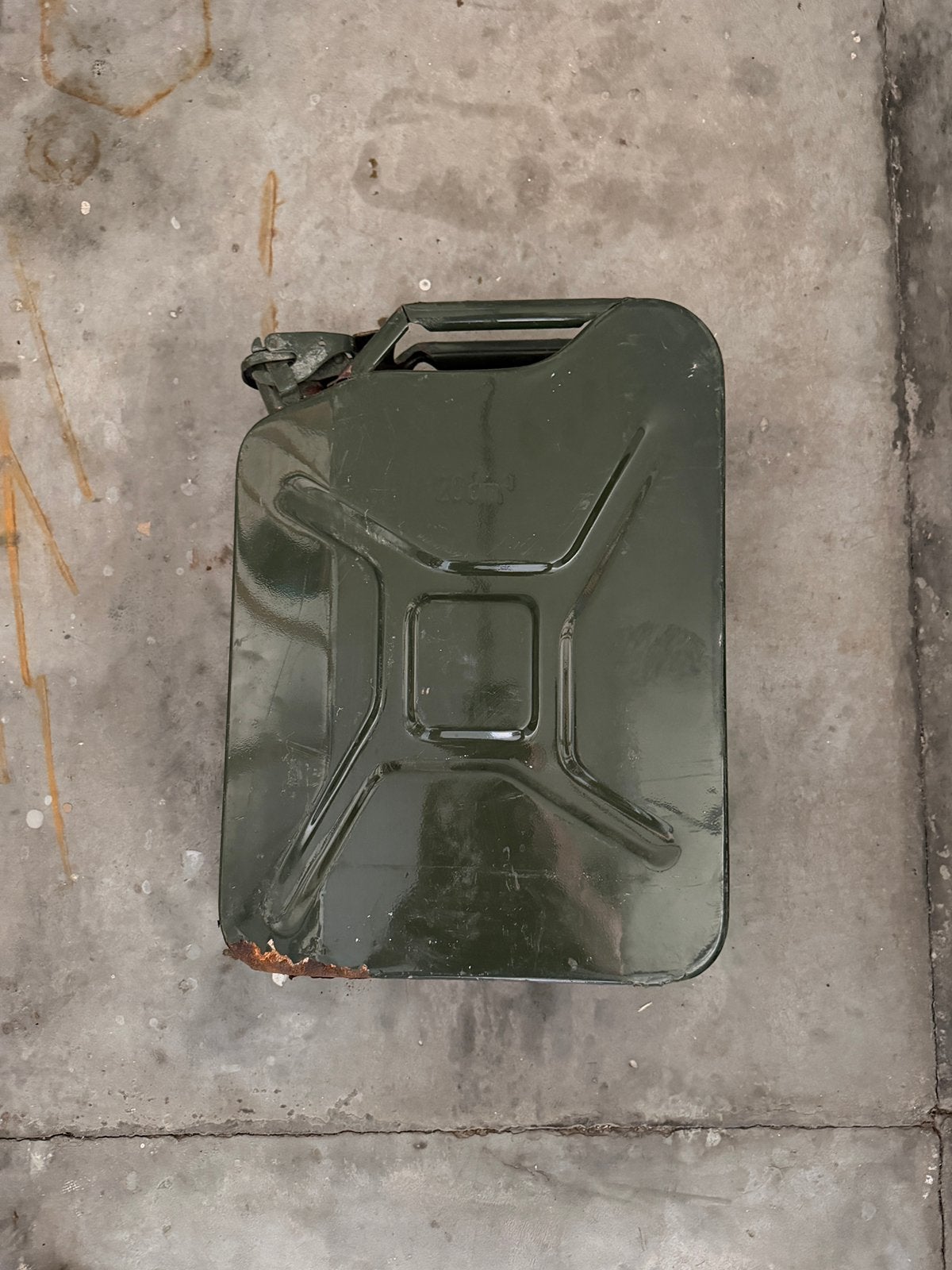 Jerrycan, Enlèvement, Utilisé