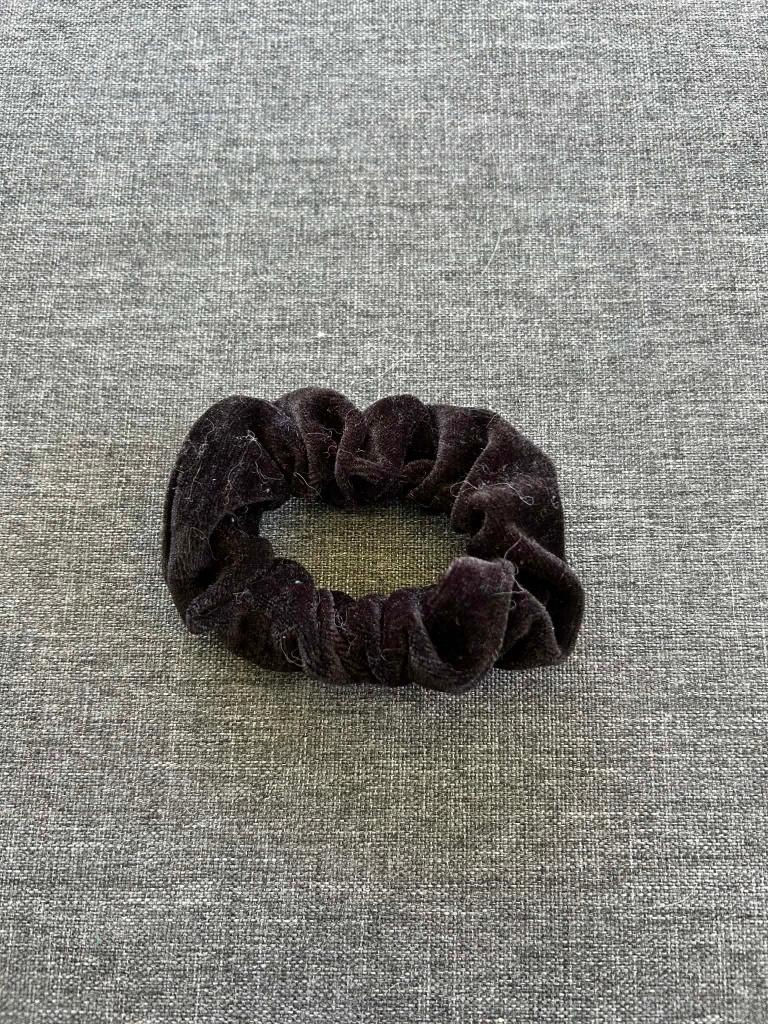 Chouchou noir, Ophalen, Gebruikt, Haarspeld