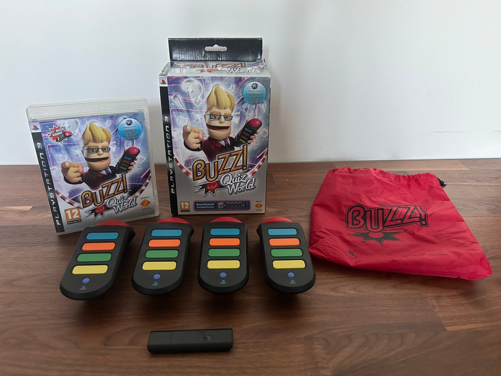 PlayStation 3 Buzz! Quiz World Complete Big Box, Games en Spelcomputers, Ophalen of Verzenden, Zo goed als nieuw