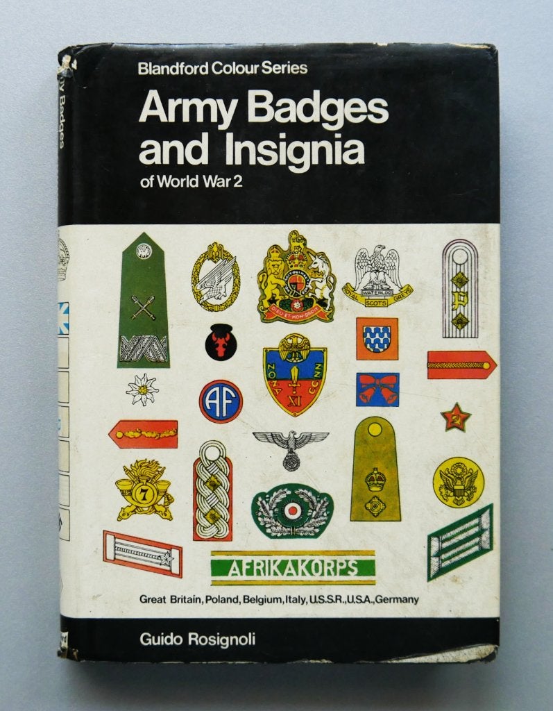 Army Badges and Insignia of World War 2, Ophalen of Verzenden, Zo goed als nieuw