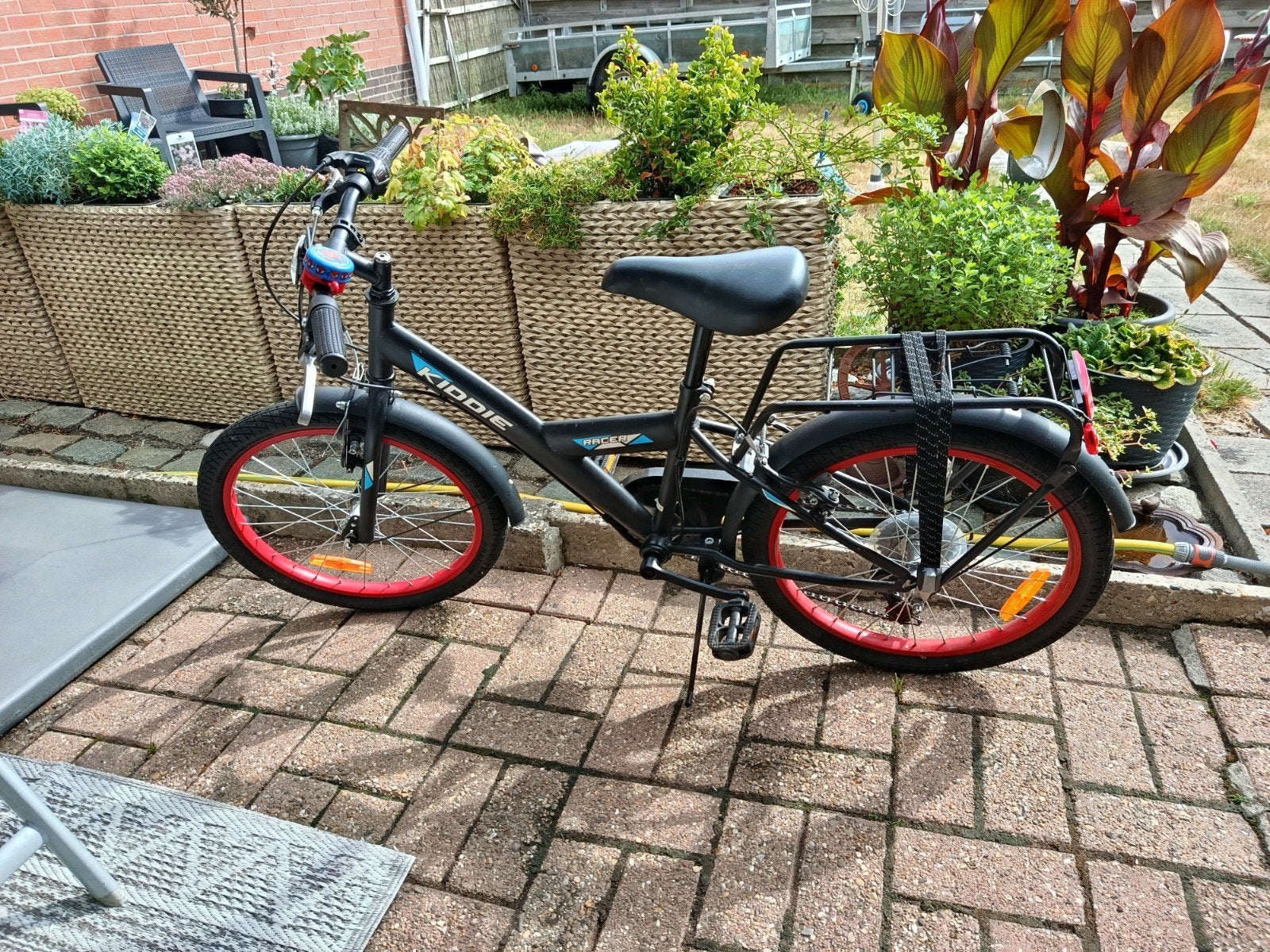 20 pouces Vélo pour garçon. noir rouge. Racer Kiddie, Frein sur jante, Kiddie, Frein à main, Utilisé