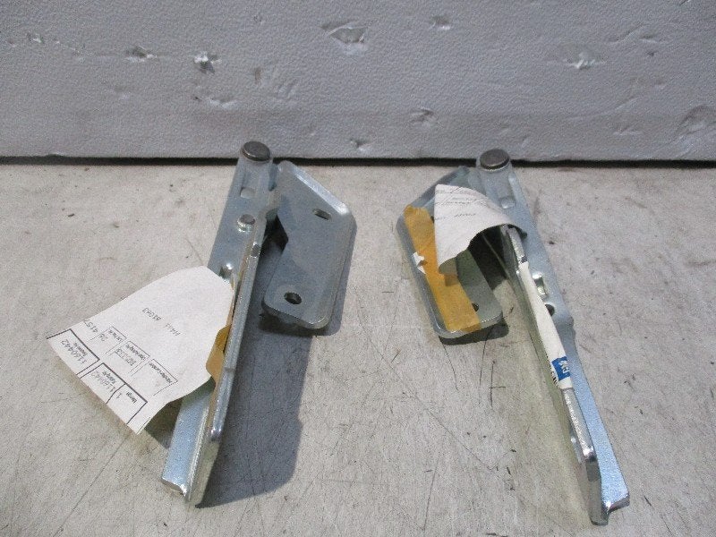 CHARNIERE Opel Omega B 1994-1999 (01-1970/-) (90493561), Neuf, Opel, Opel Automobile GmbH, Kontakt-opel@opel.com