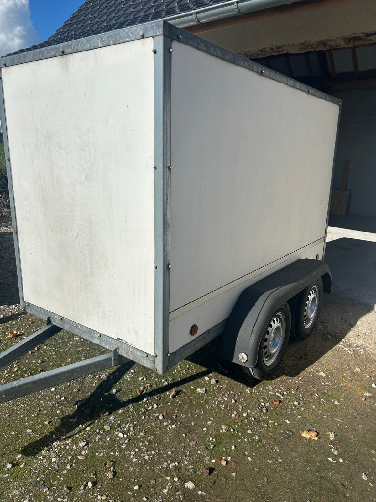 Gesloten aanhangwagen ongeremd, Auto diversen, Ophalen
