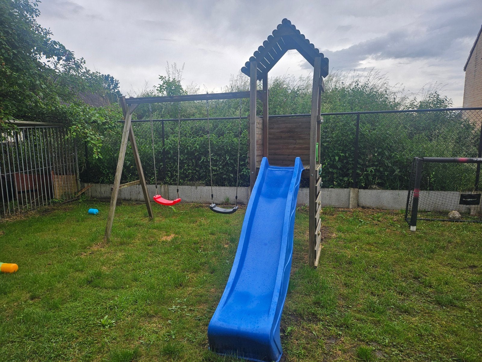 Kinder speelhuis, Ophalen