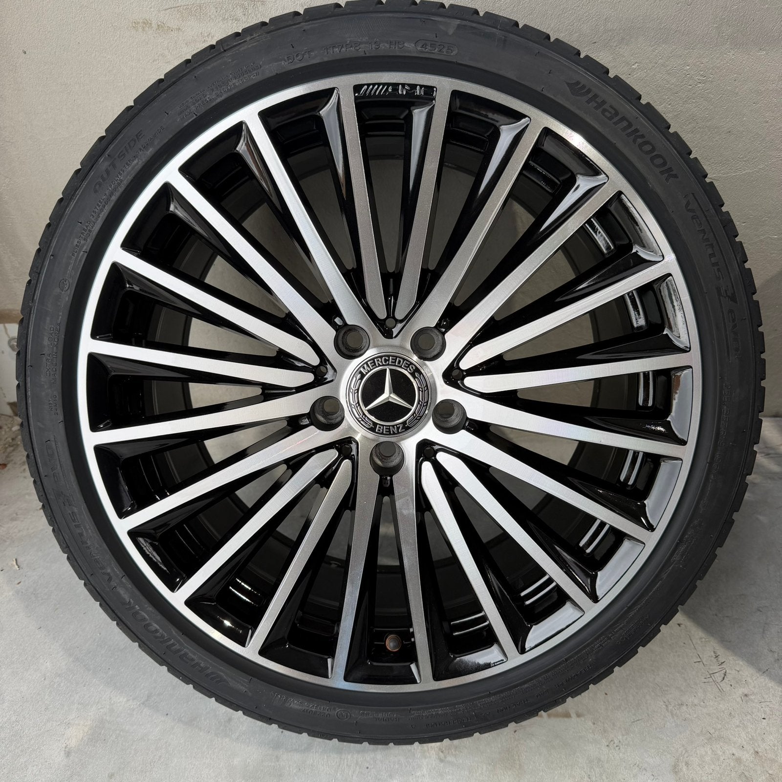 19 inch Origineel C klasse W206 velgen met nieuw banden, Pneus et Jantes, Enlèvement ou Envoi, Véhicule de tourisme, Pneus été