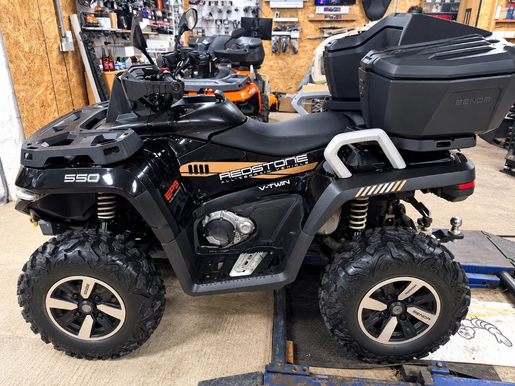 Benda Redstone 550 FIRST, Motos, 550 cm³, 2 cylindres, 12 à 35 kW