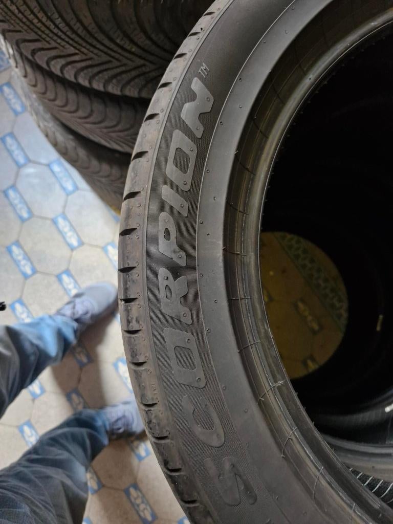 4 pirelli-banden 235/50R18, Auto's, Automaat, Monovolume, 5 deurs, Particulier