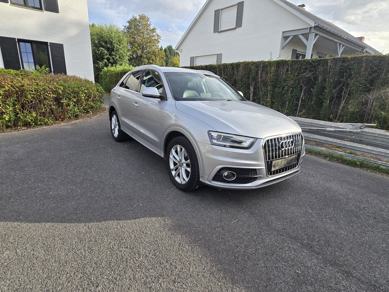 AUDI Q3 / AUTOMAAT! / GEKEURD VVK!, Auto's, Automaat, Dealer onderhouden, Leder, 5 zetels