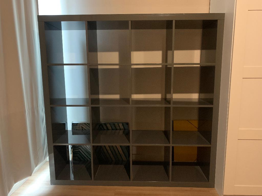Ikea Kallax open kast 16 vakken hoogglans grijs, Ophalen, Zo goed als nieuw