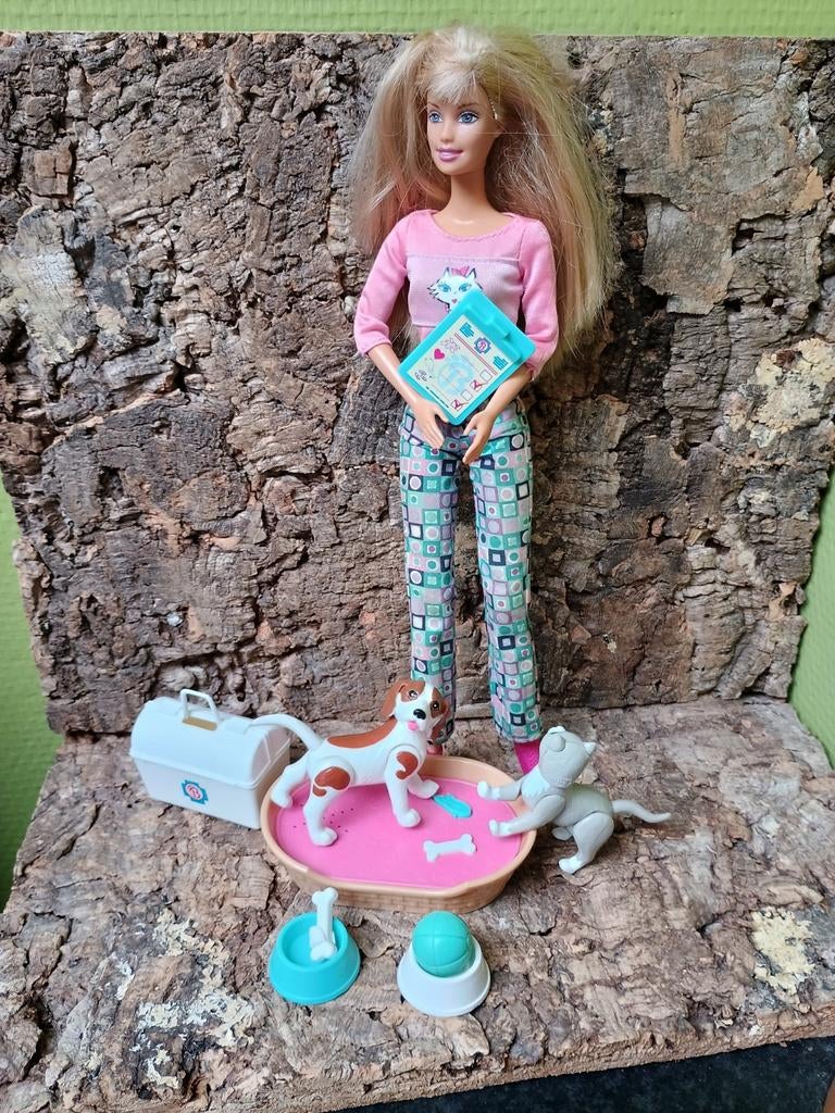 Barbie vétérinaire chat et chien (1996) Matell, Enlèvement ou Envoi, Comme neuf, Barbie