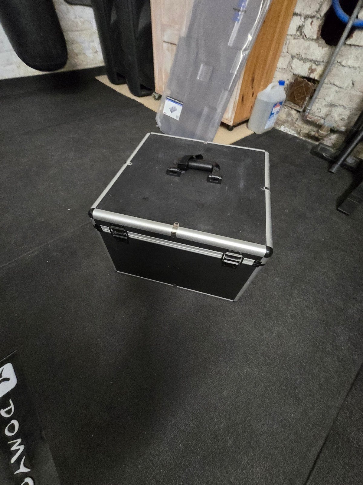 Lot 4 PAR LED AYRA multifonctions + flight-case rigide – DMX, Enlèvement