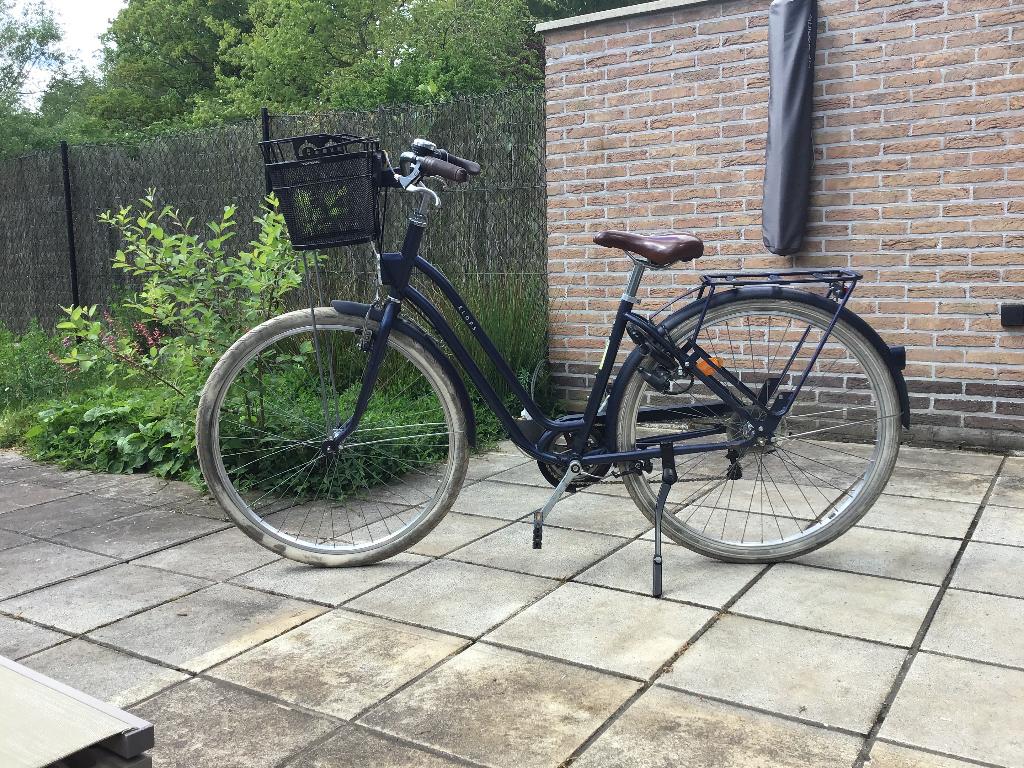 Donkerblauwe fiets decatlon(zo goed als nieuw), Fietsen en Brommers, 47 tot 50 cm, Versnellingen, Zo goed als nieuw, Schijfrem