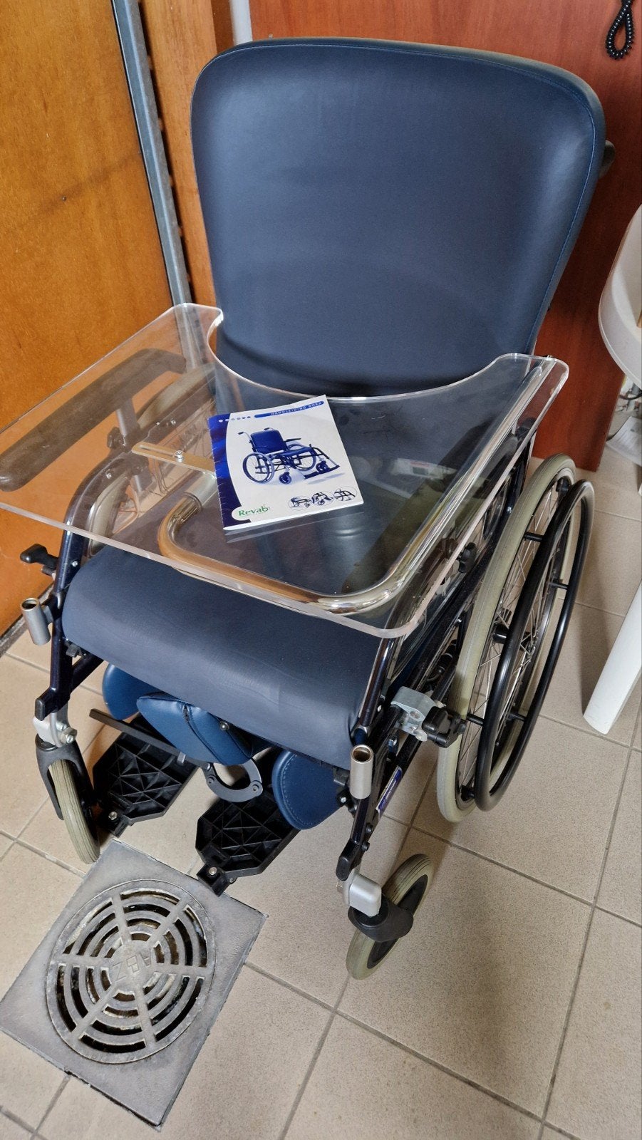 Rolstoel, Diversen, Rolstoelen, Ophalen