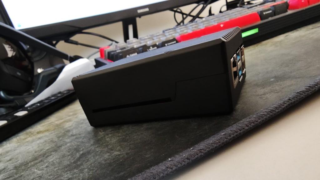 Raspberry Pi4 1GB + Power Supply + Case with heatsink, Ophalen, Minder dan 2 Ghz, Zo goed als nieuw, Gaming