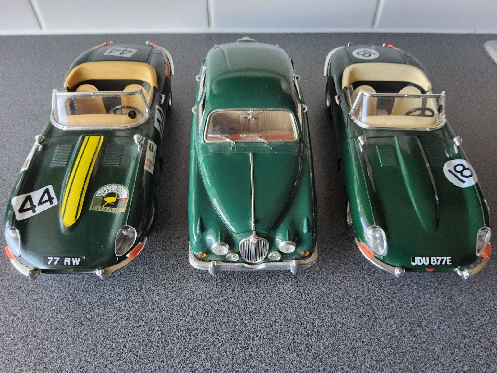 3 Jaguar., Hobby & Loisirs créatifs, Voitures miniatures | 1:18, Enlèvement ou Envoi, Burago