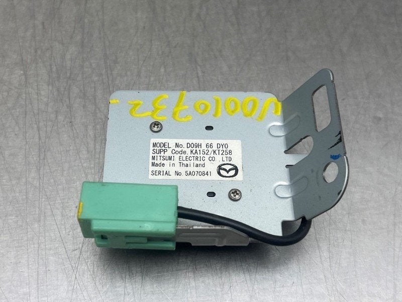 ANTENNE GPS Mazda 2 (DJ / DL) (|D09H66DY0|), Utilisé, Mazda