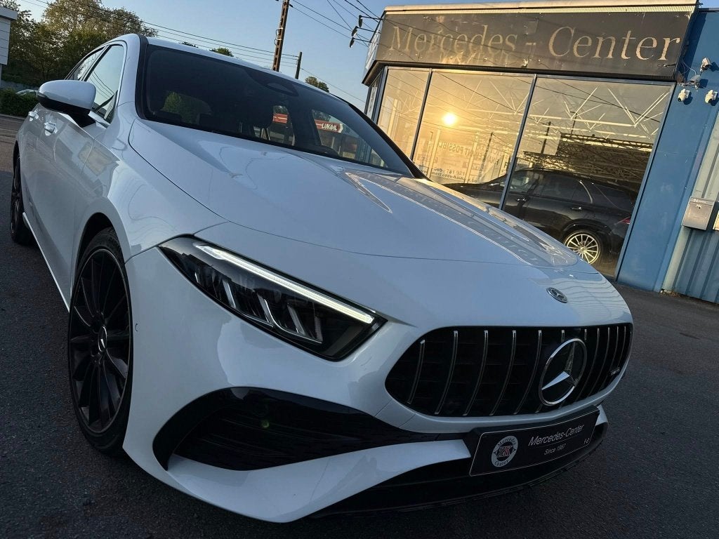 Mercedes-Benz A 180 7G-DCT * AMG * FACELIFT * 31.000 KM!, 4 cilinders, Bedrijf, 5 zetels, Geheel digitaal combi-instrument