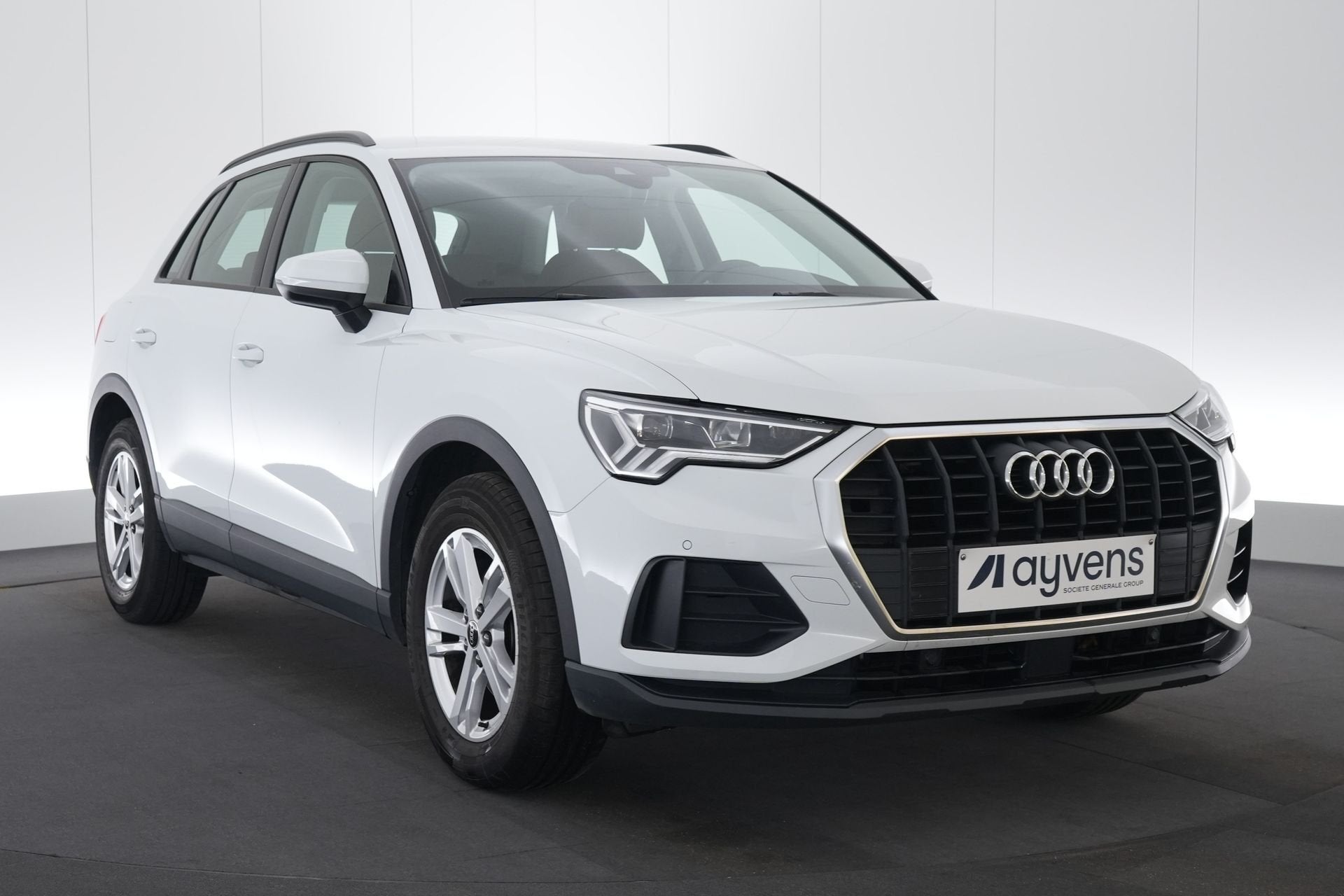 (2AVW469) AUDI Q3, Achat, Commande vocale, Entreprise, 1498 cm³