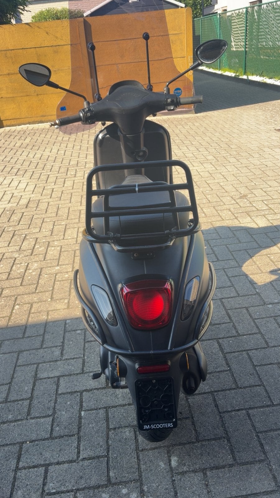 Vespa sprint mat zwart, Ophalen, Zo goed als nieuw, 50 cc, Klasse A (25 km/u)