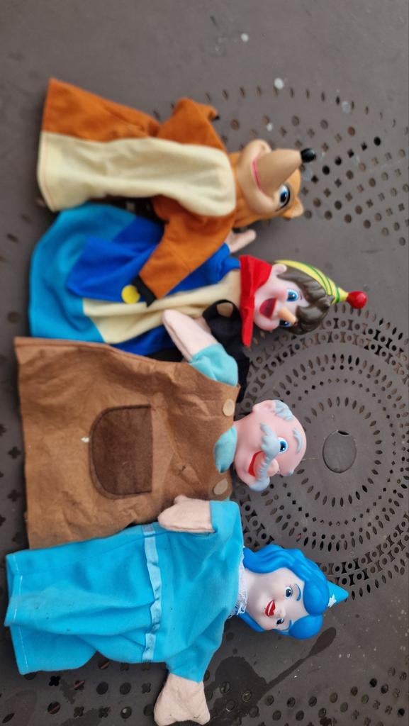 Poppenkast poppen, Ophalen, Zo goed als nieuw