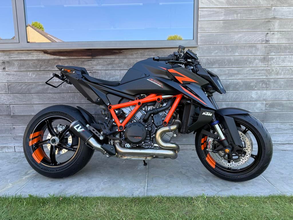 KTM Superduke 1390R EVO noire NEUF garantie de 4j & 0km !!, Permis Moto A, 2 cylindres, Manuelle, Naked bike