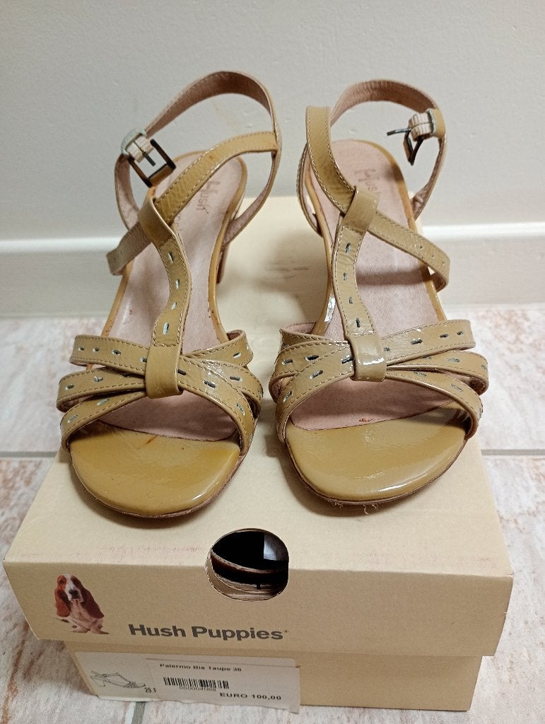 Hush Puppies  sandalen maat 36, Ophalen, Overige kleuren, Sandalen of Muiltjes, Zo goed als nieuw