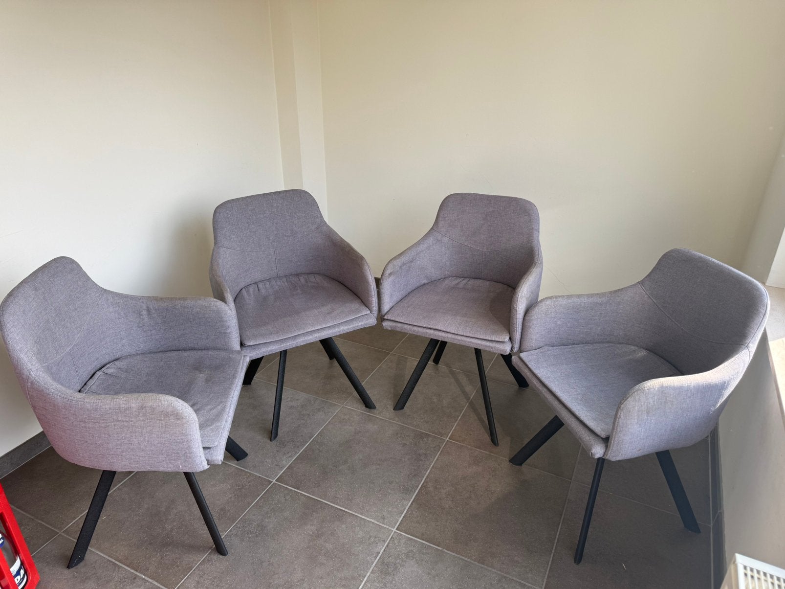 4 grijze eettafelstoelen, Huis en Inrichting, Ophalen, Gebruikt, Vier, Stof
