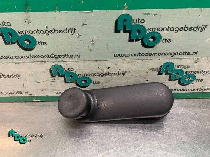 Manivelle de vitre d'un Renault Clio (Clio 3 06-), Renault, -, 3 mois de garantie, Utilisé