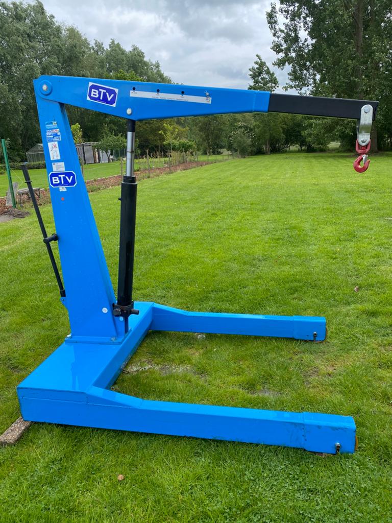 Werkplaatskraan 2ton, Ophalen, Zo goed als nieuw