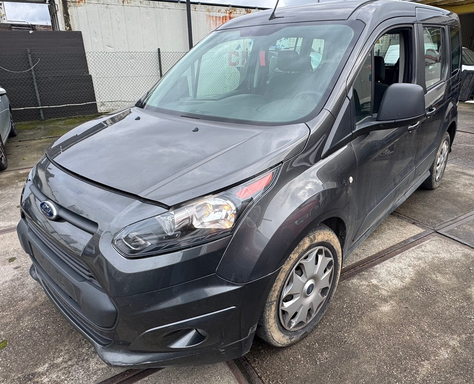 Ford Tourneo Connect 1.0 benzine/kapotte motor, Auto's, Voorwielaandrijving, Dealer onderhouden, Bedrijf, 3 cilinders