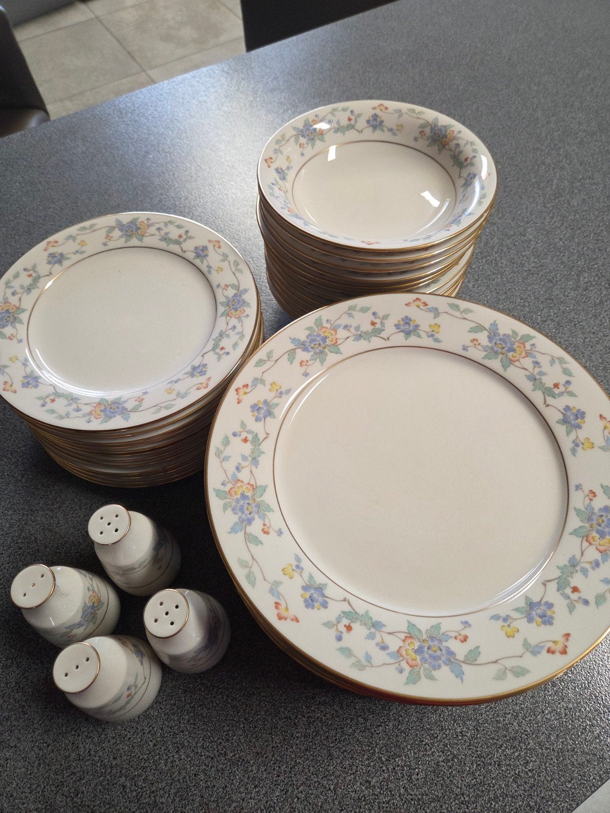 servies vanstahl porselein, Ophalen
