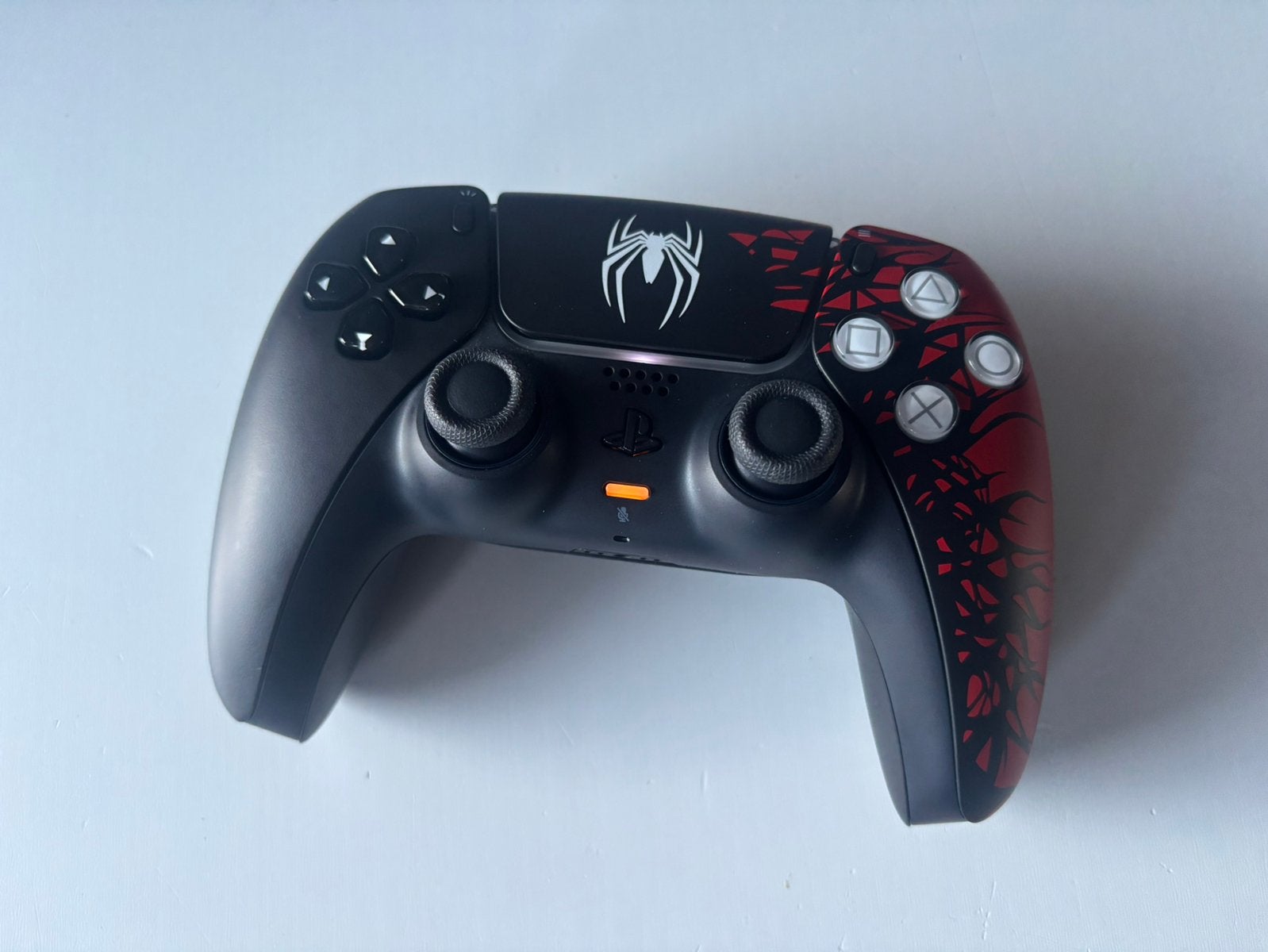 Spider-man Playstation Controller, Consoles de jeu & Jeux vidéo, Consoles de jeu | Sony Consoles | Accessoires, Comme neuf, PlayStation 5