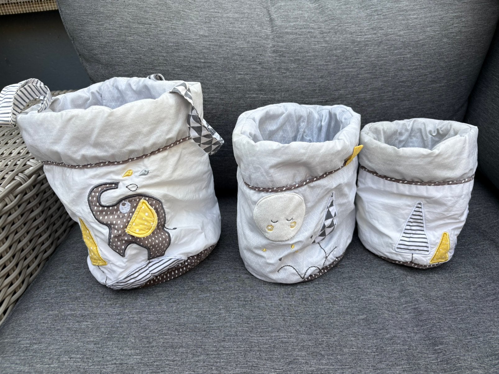 Lot de 3 paniers de rangement bébé – Thème éléphant, Enfants & Bébés, Enlèvement, Utilisé