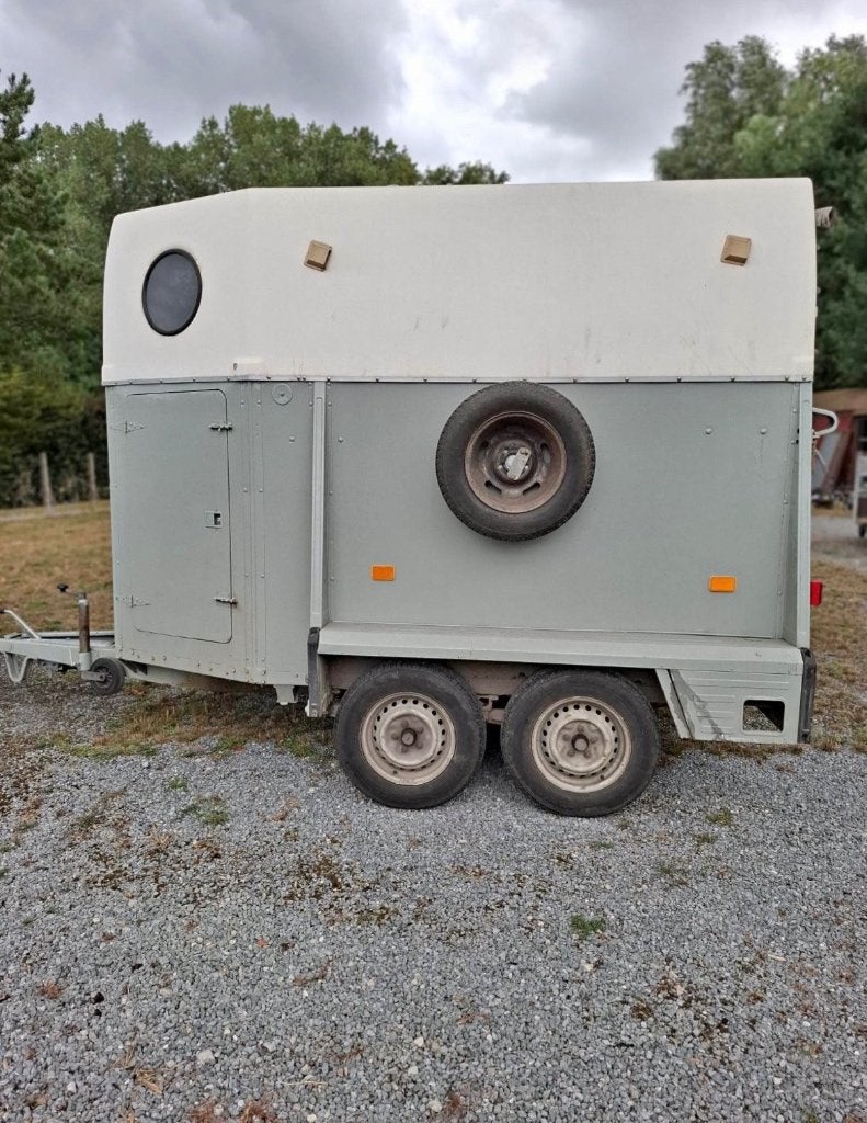 2 paards paardentrailer westfalia, Dieren en Toebehoren, Paarden en Pony's | Trailers en Aanhangwagens, Ophalen, Gebruikt, Hout