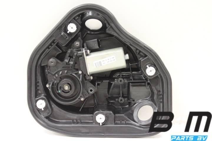 Aandrijfeenheid voor sluithulp LA Audi A6 4G Sedan 4G0839003, Gebruikt