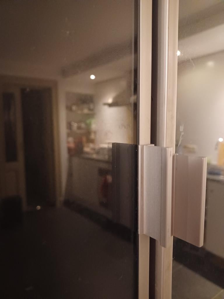 2 deuren Billy kast Ikea, Huis en Inrichting, Ophalen